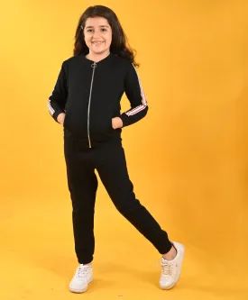 BLACK SIDE TAPE GIRLS FLEECE JOGGER SET - BLACK