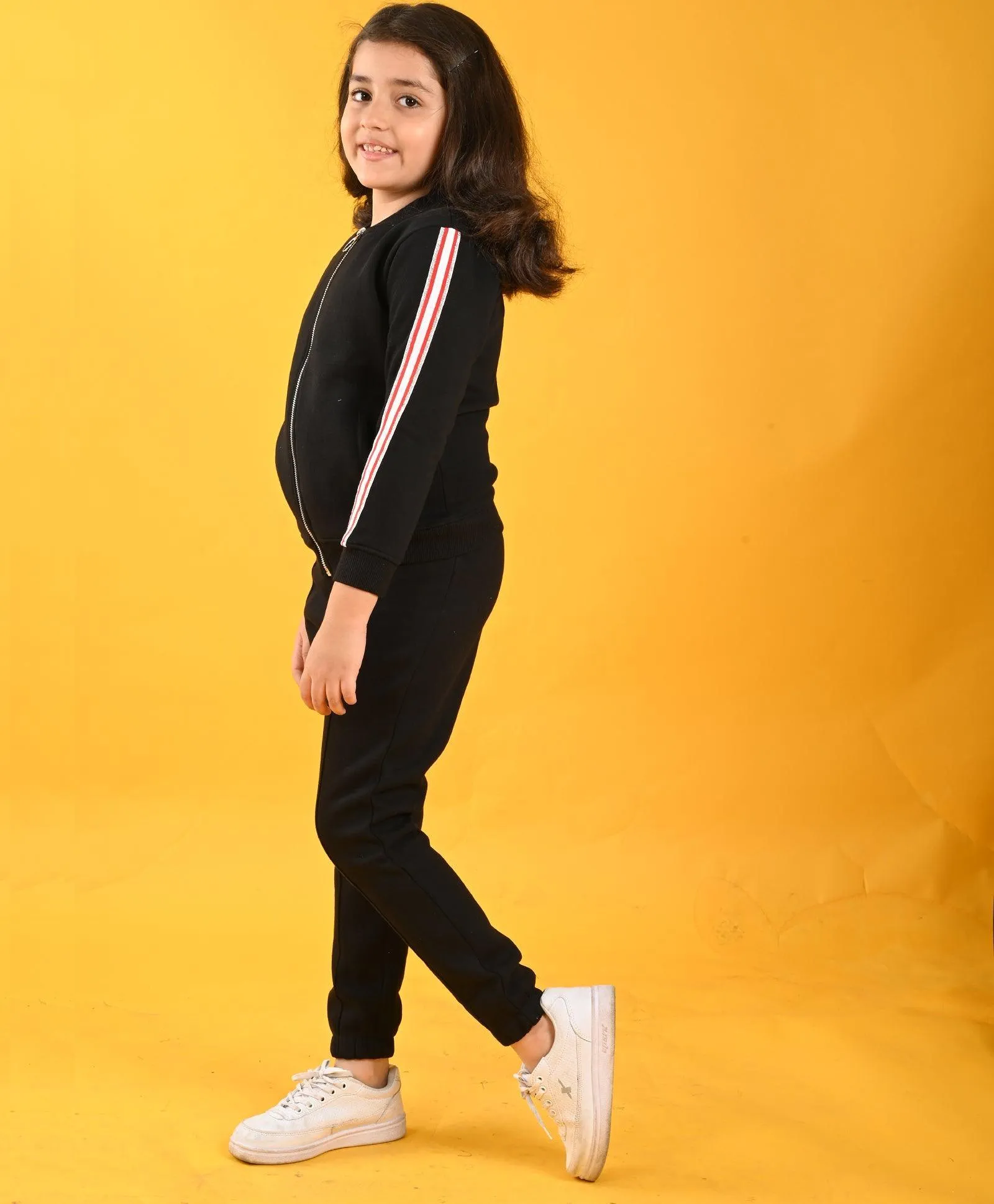 BLACK SIDE TAPE GIRLS FLEECE JOGGER SET - BLACK
