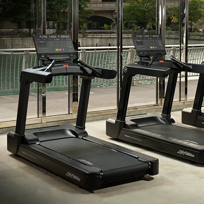 Life Fitness Club Series  Treadmill