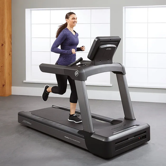 Life Fitness Club Series  Treadmill