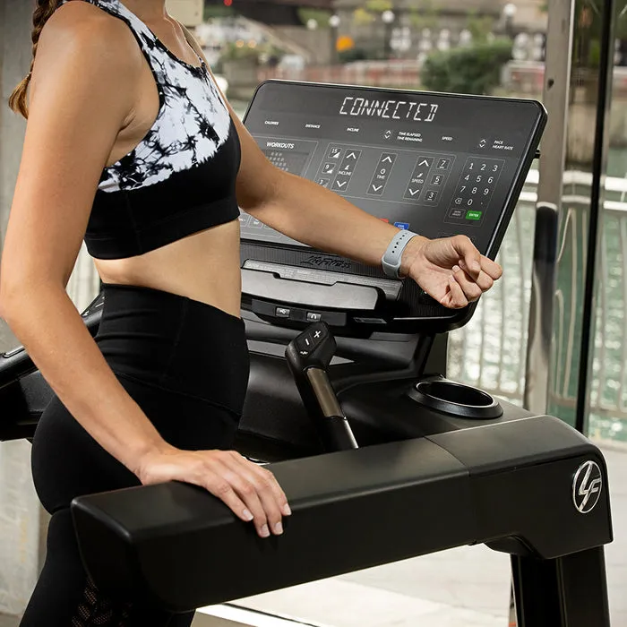 Life Fitness Club Series  Treadmill