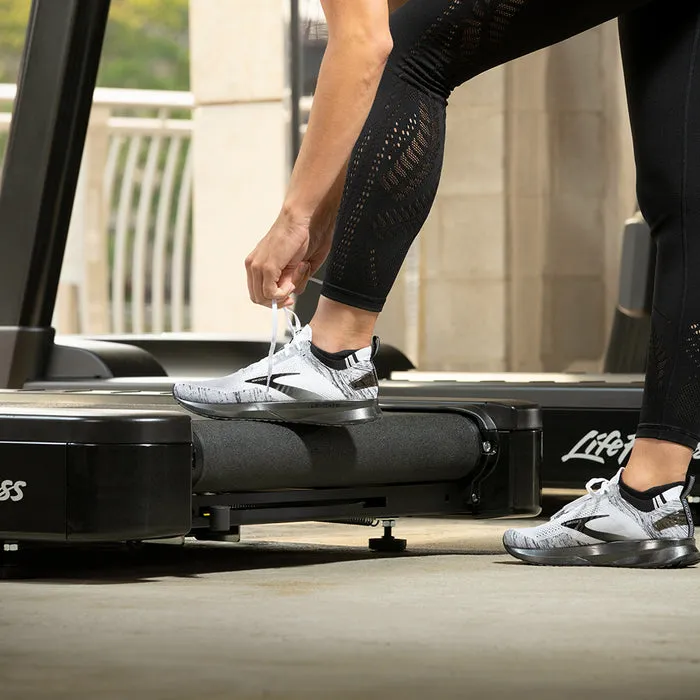 Life Fitness Club Series  Treadmill