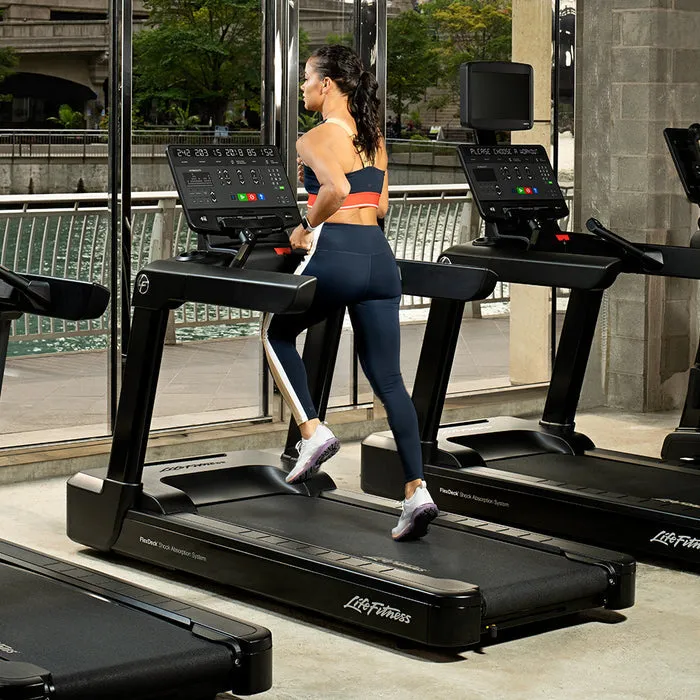 Life Fitness Club Series  Treadmill