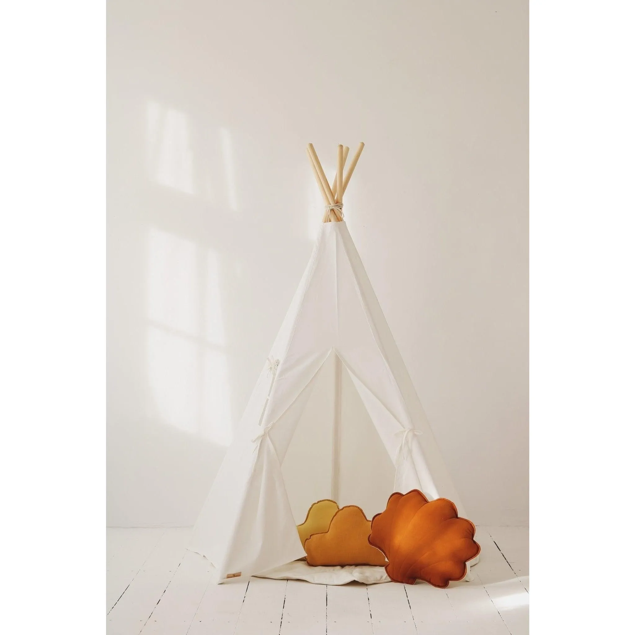 “Snow White” Teepee Tent