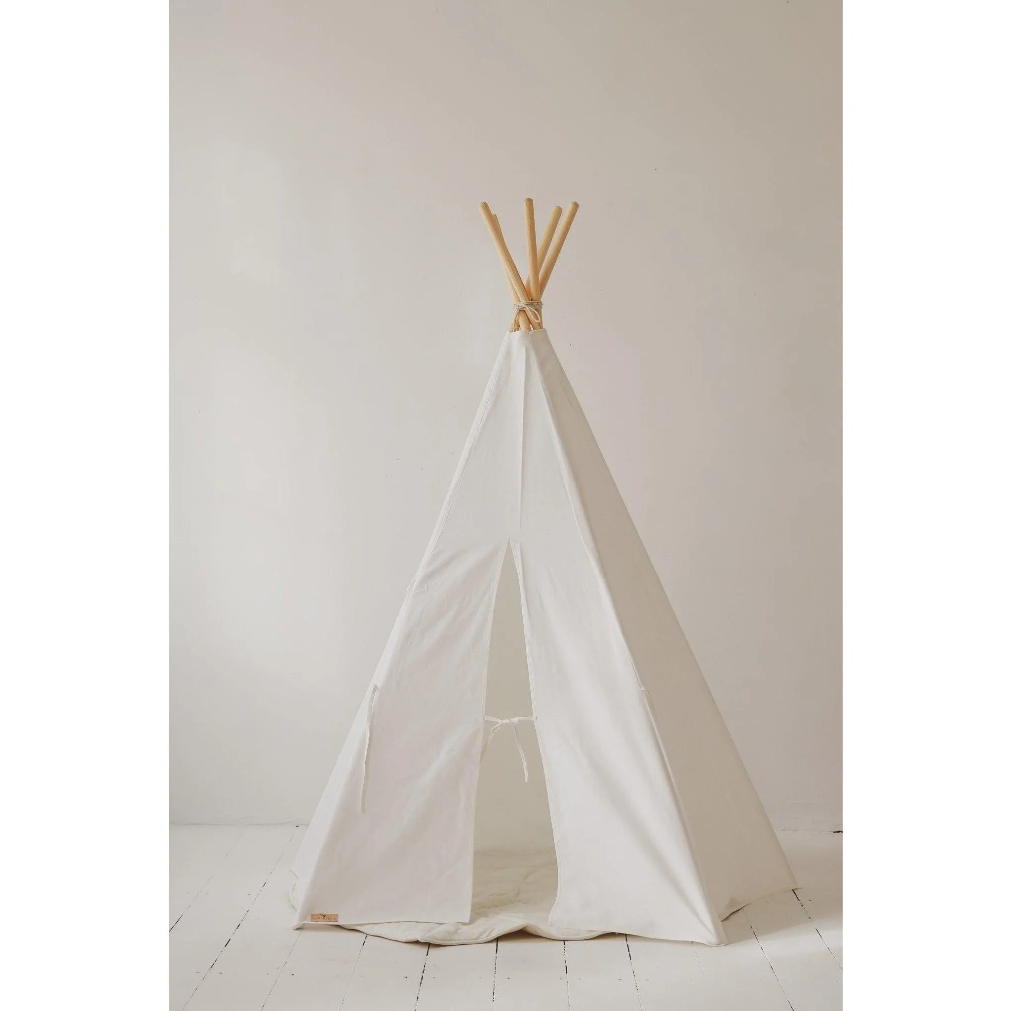 “Snow White” Teepee Tent