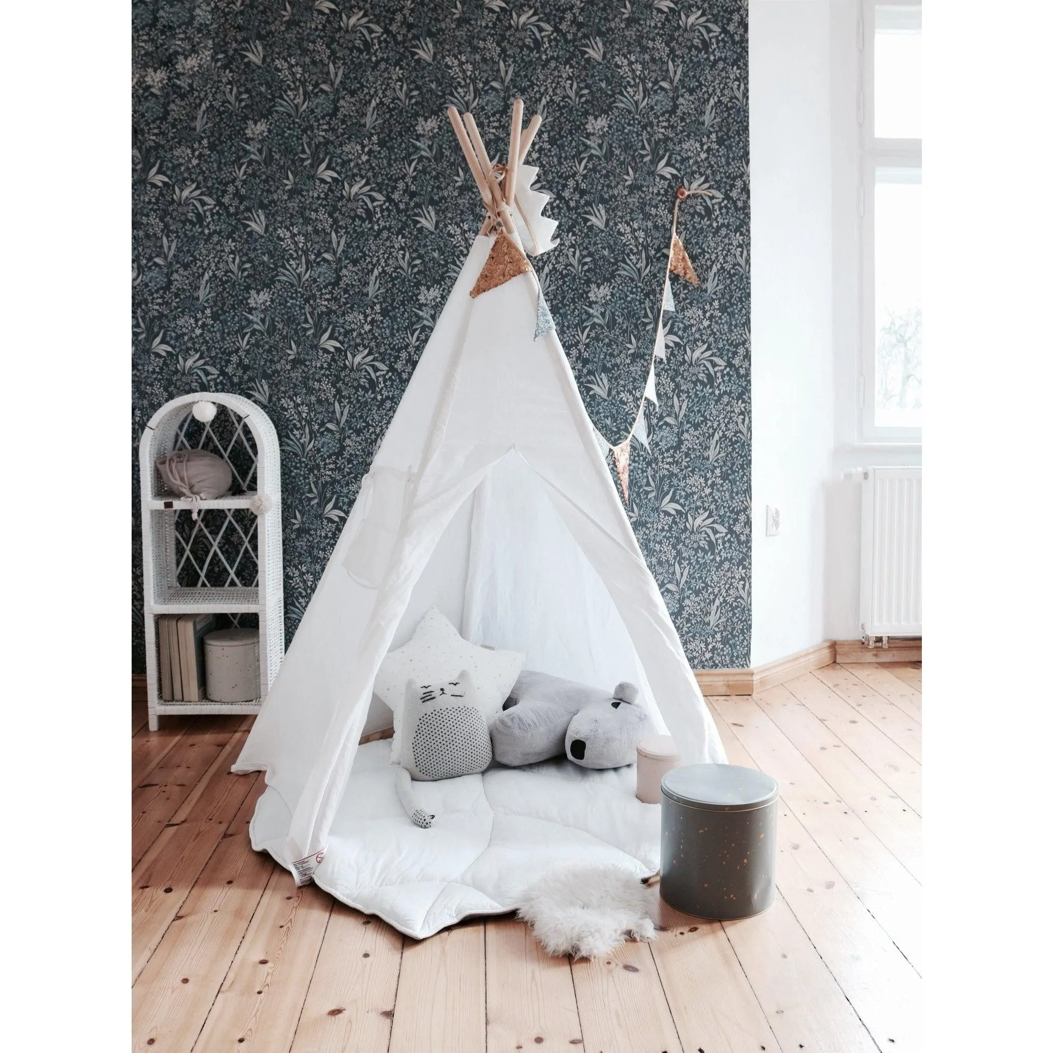 “White” Linen Teepee Tent